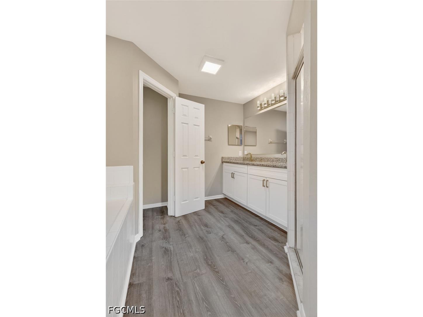 409 NE 25th Terrace Cape Coral FL 33909 2026022039 image22