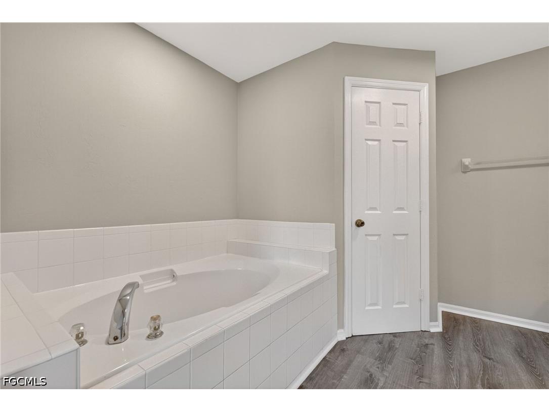 409 NE 25th Terrace Cape Coral FL 33909 2026022039 image27