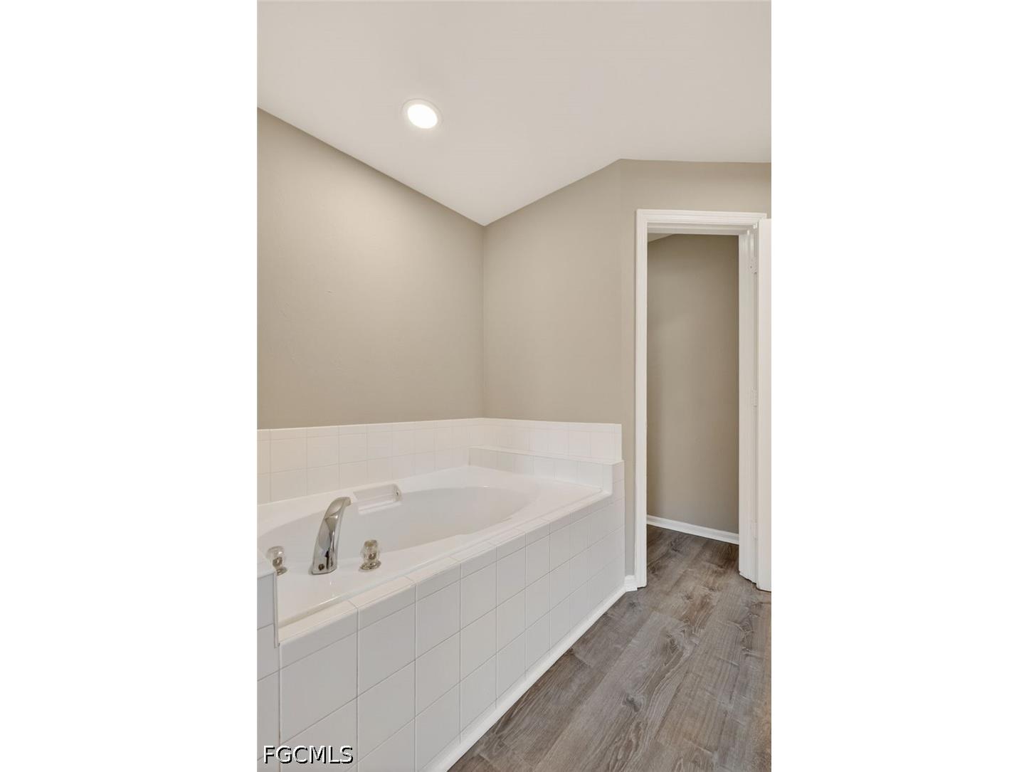 409 NE 25th Terrace Cape Coral FL 33909 2026022039 image28