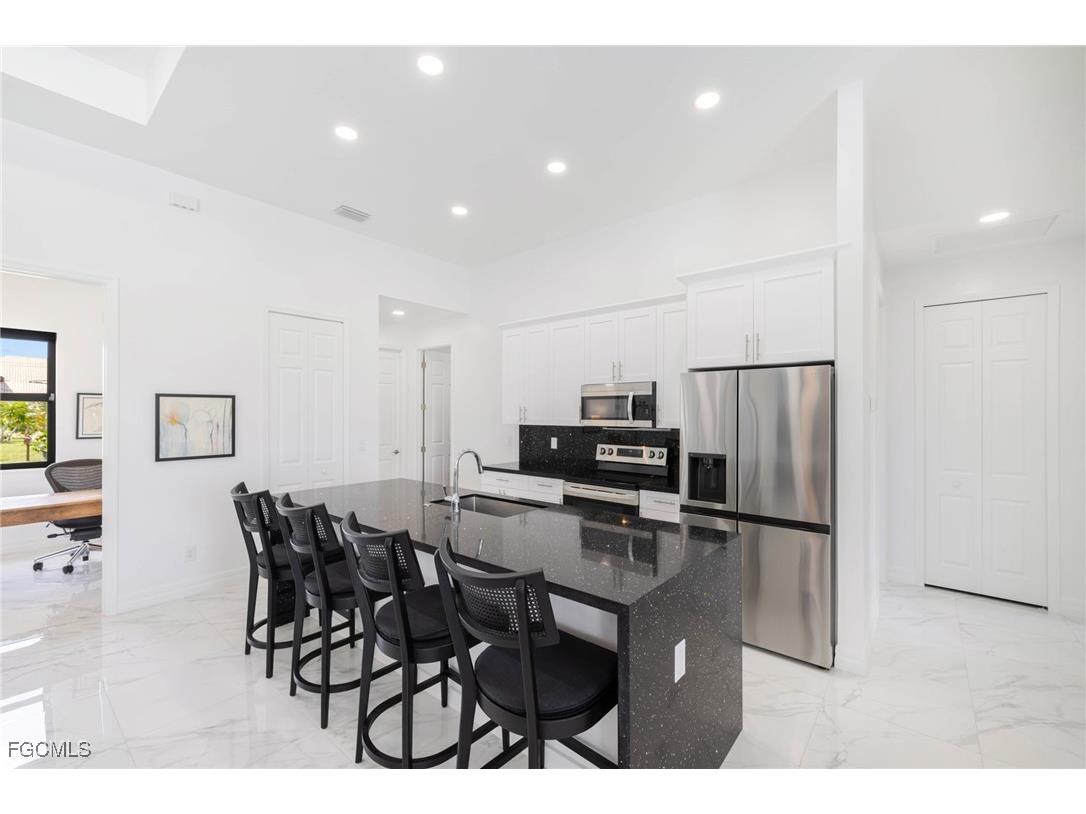 409 NW 36th Avenue Cape Coral FL 33993 2025011155 image5