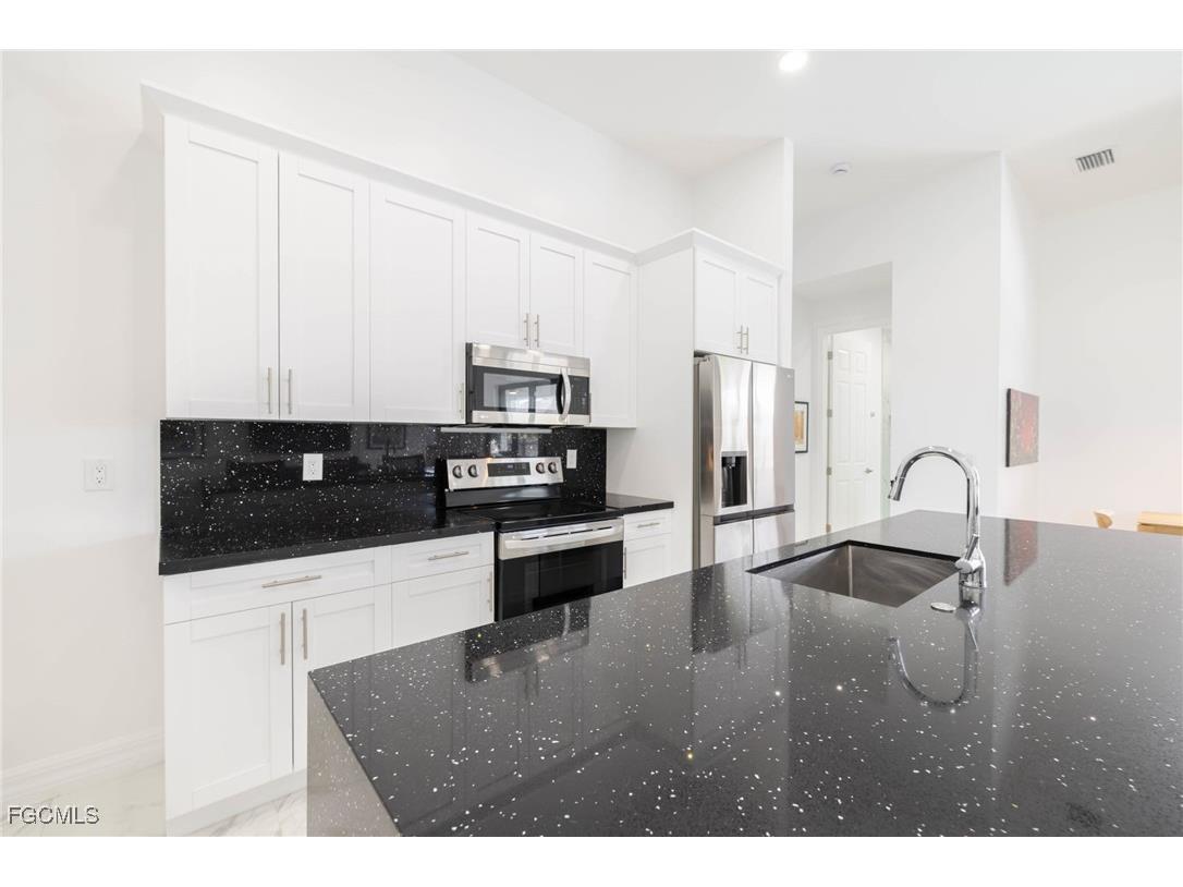 409 NW 36th Avenue Cape Coral FL 33993 2025011155 image6