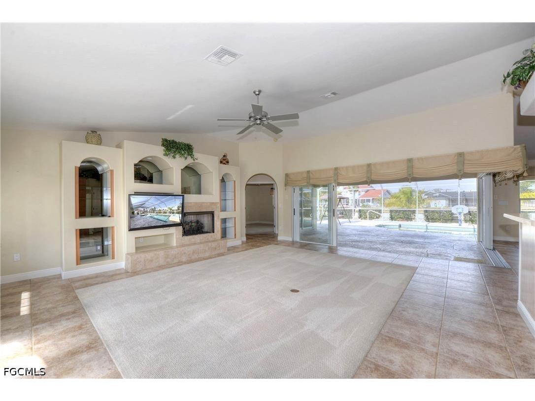 409 SW 7th Street Cape Coral FL 33991 2026028591 image4