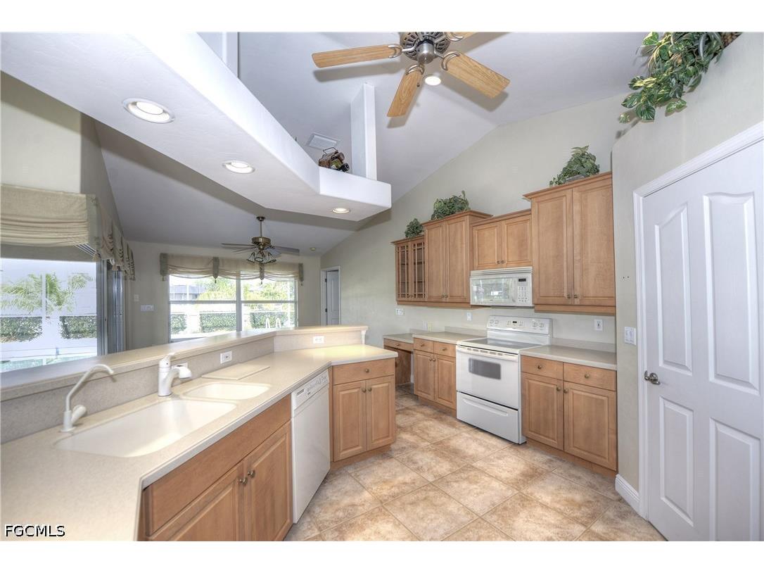 409 SW 7th Street Cape Coral FL 33991 2026028591 image5