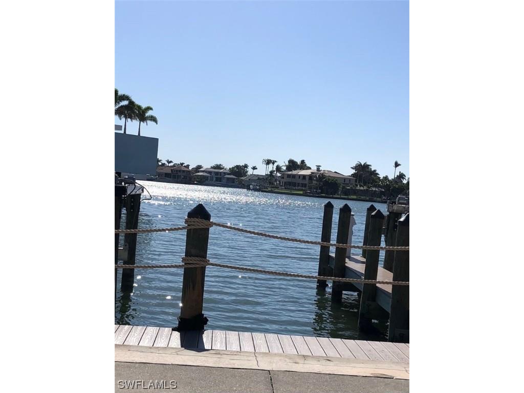 4090 Gulf Shore Boulevard N Naples FL 34103 223030377 image1