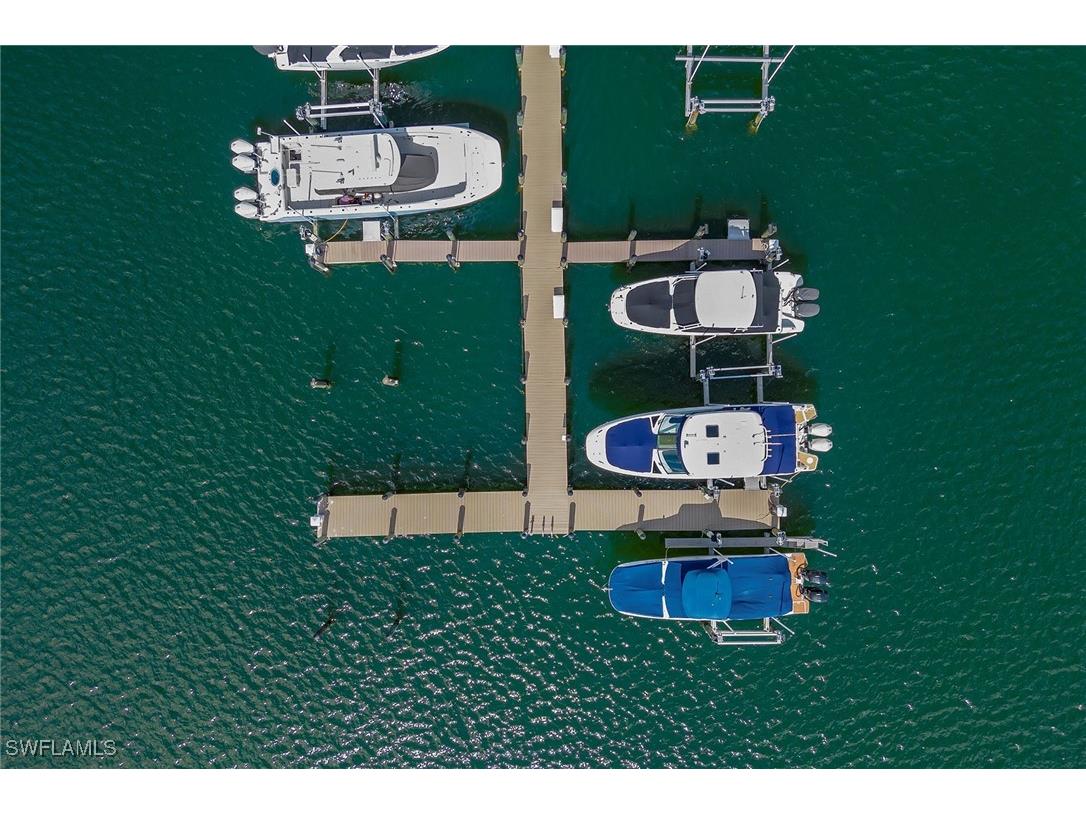 4090 Gulf Shore Boulevard N Naples FL 34103 224074397 image3