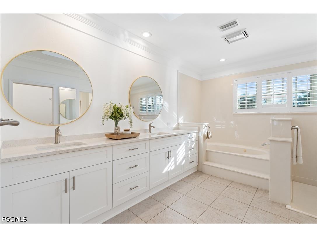 4090 W Gulf Drive Sanibel FL 33957 2026017249 image25