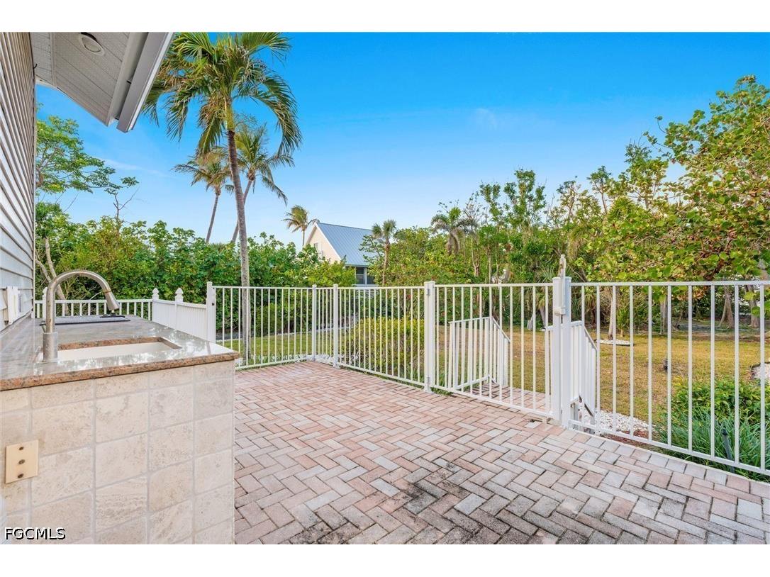 4090 W Gulf Drive Sanibel FL 33957 2026017249 image47