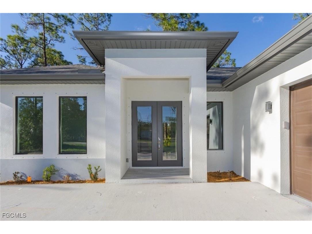 4091 56th Avenue NE Naples FL 34120 2026000459 image1