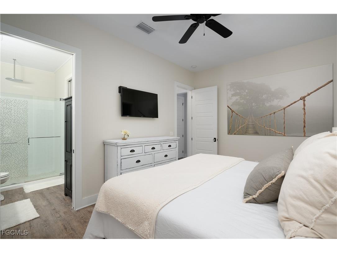 4093 Sunshine Boulevard Saint James City FL 33956 2026002025 image17