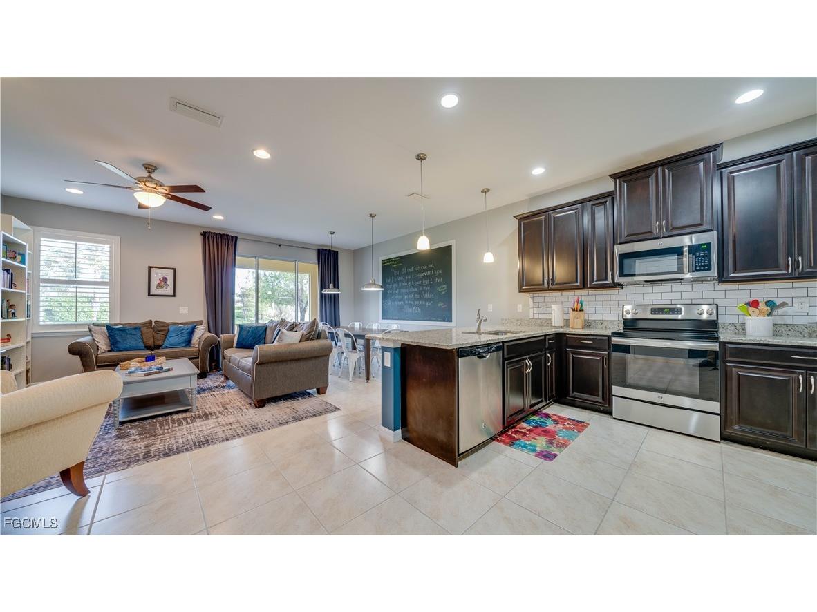 4093 Wilmont Place Fort Myers FL 33916 2025019639 image3