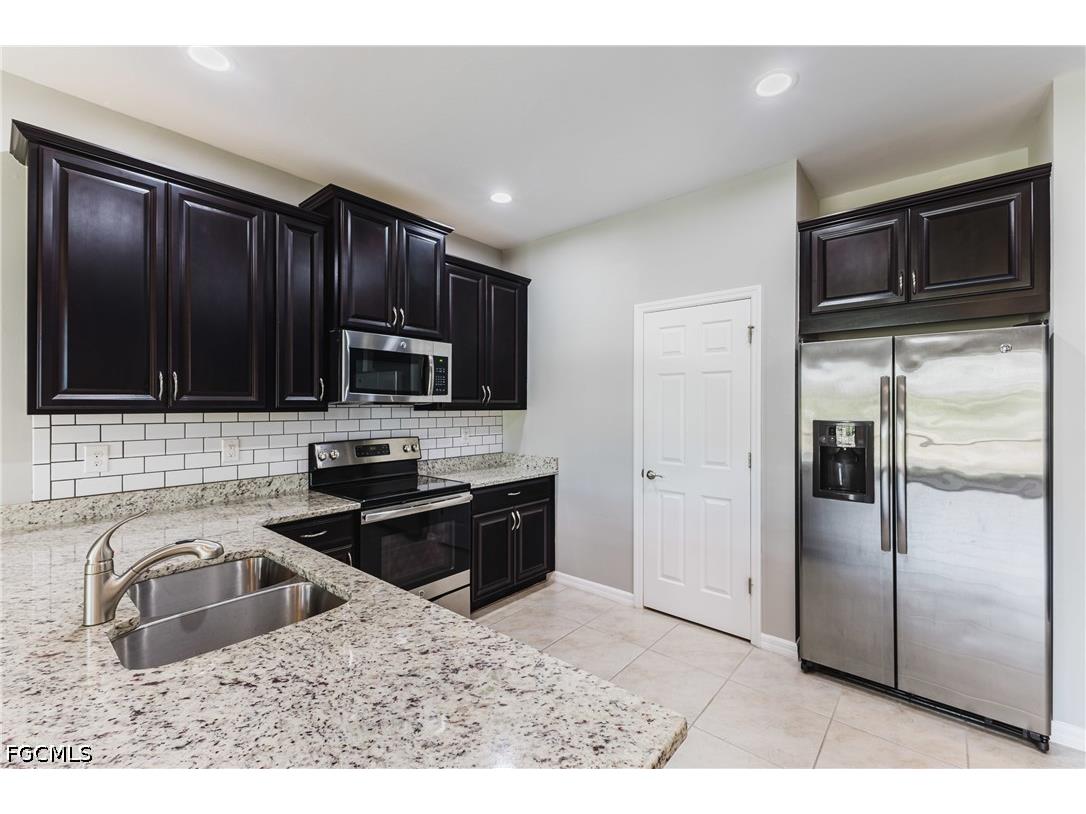 4093 Wilmont Place Fort Myers FL 33916 2026023873 image15