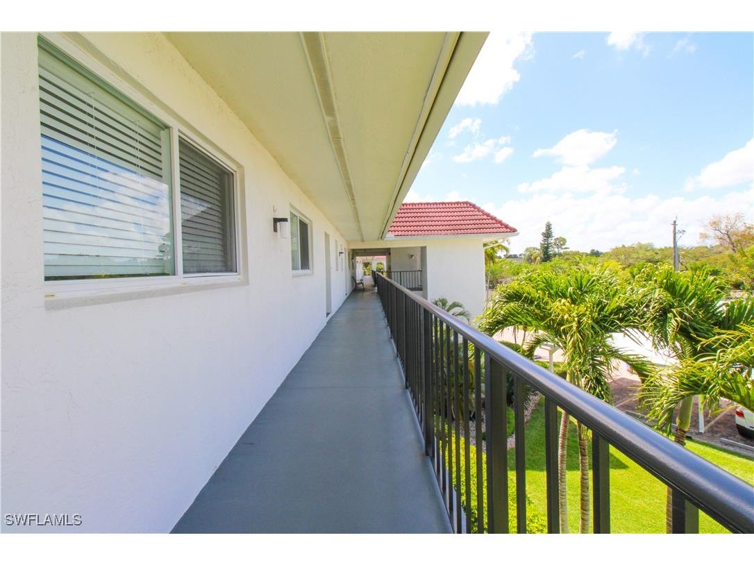 41 High Point Circle S #303 Naples FL 34103 225080326 image30