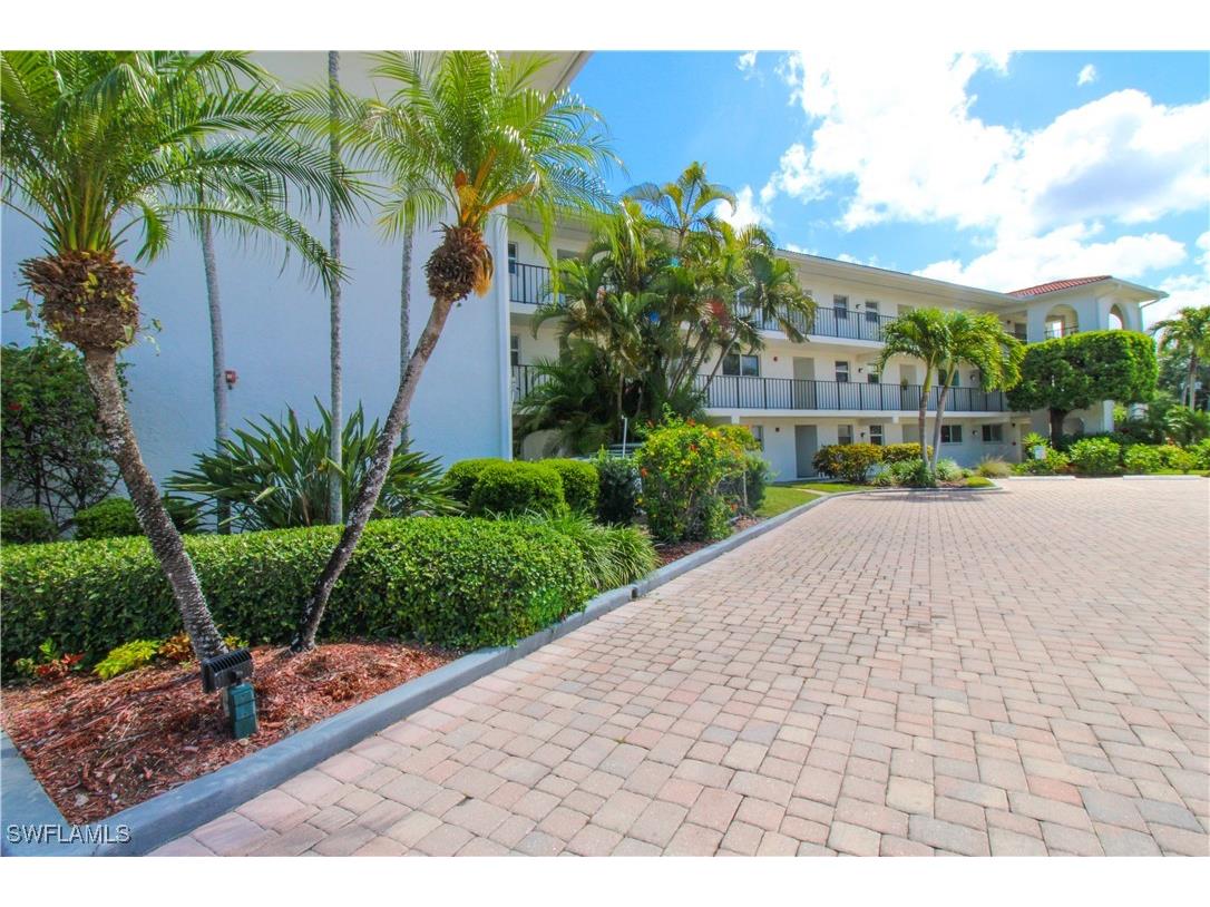 41 High Point Circle S #303 Naples FL 34103 225080326 image34