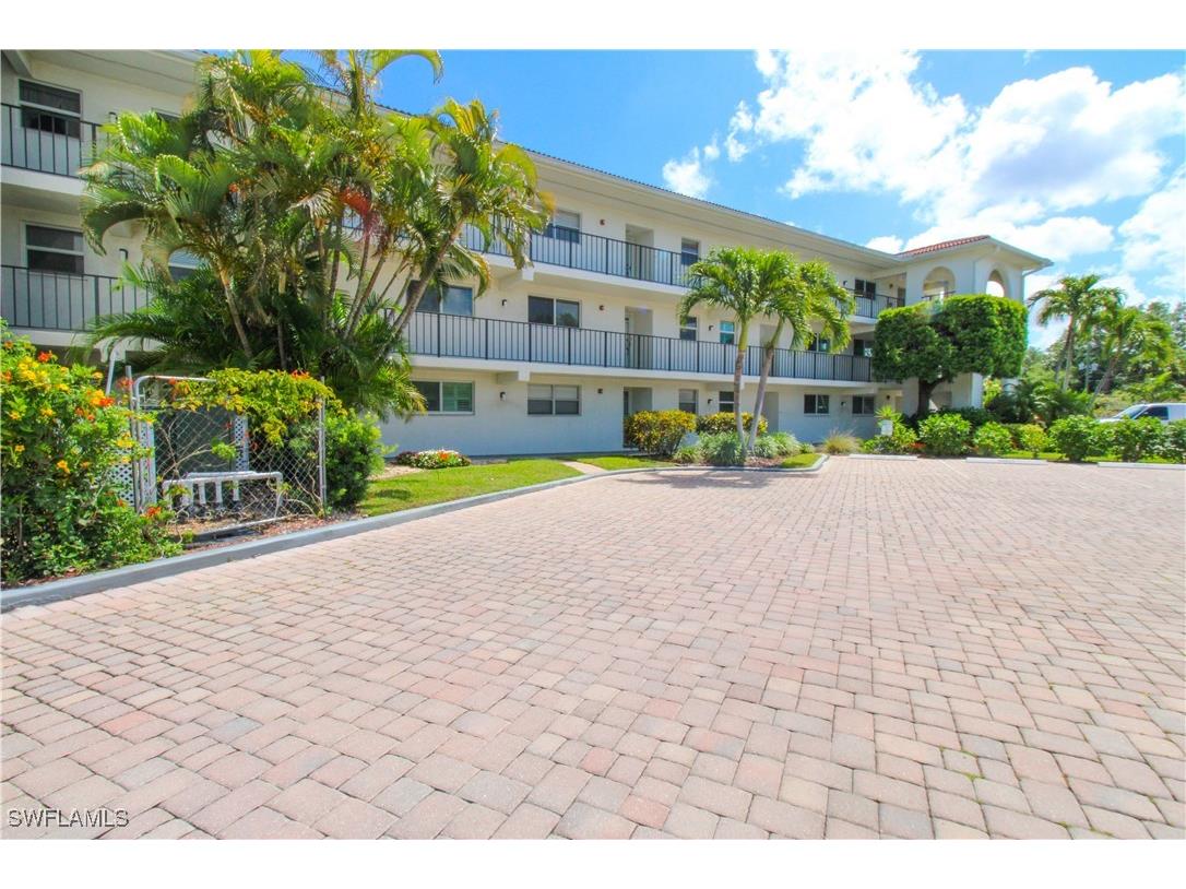 41 High Point Circle S #303 Naples FL 34103 225080326 image36