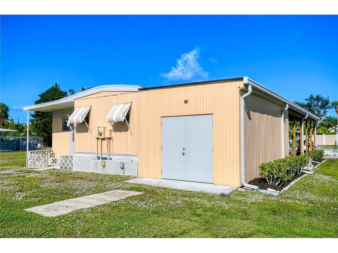 41 Sonderhen Drive Naples FL 34114 225082821 image22