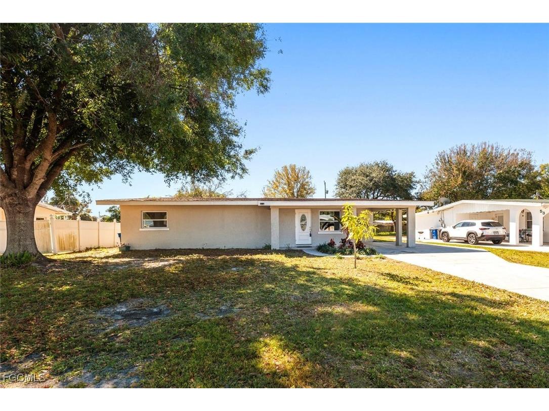41 Victoria Drive North Fort Myers FL 33917 2026005713 image1