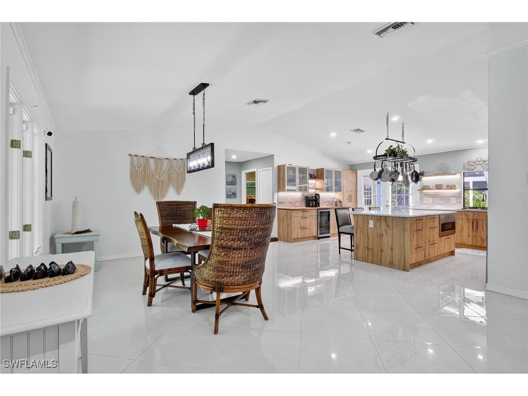 410 6th Street NE Naples FL 34120 225070820 image10