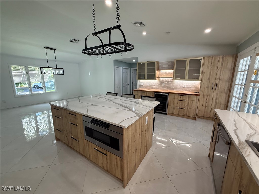 410 6th Street NE Naples FL 34120 225070820 image19