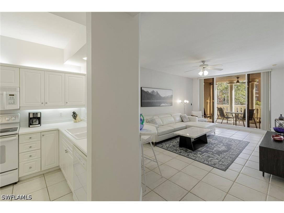 410 Bayfront Place #2204 Naples FL 34102 226017992 image4