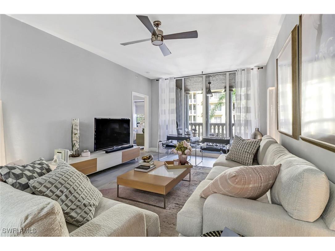 410 Bayfront Place #2205 Naples FL 34102 225030447 image1