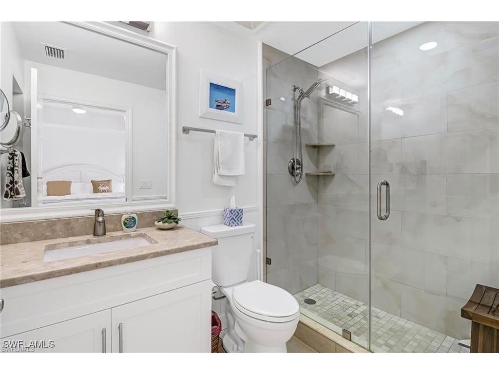 410 Bayfront Place #2208 Naples FL 34102 225076437 image8