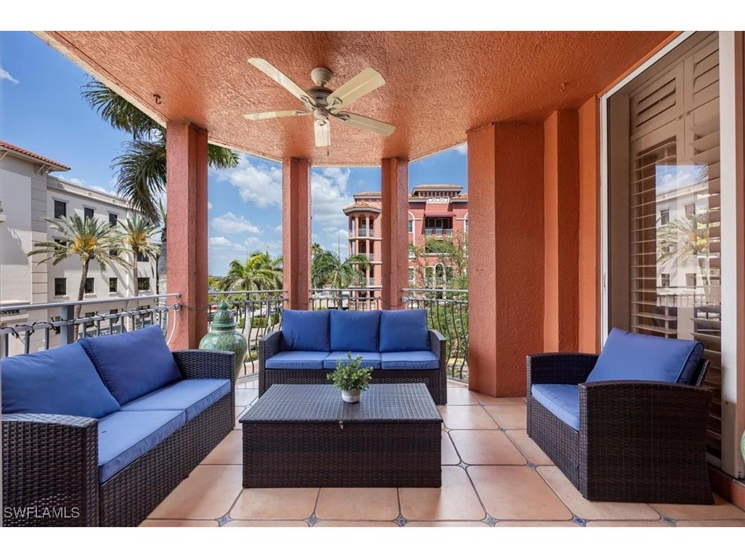 410 Bayfront Place #2301 Naples FL 34102 225070462 image1