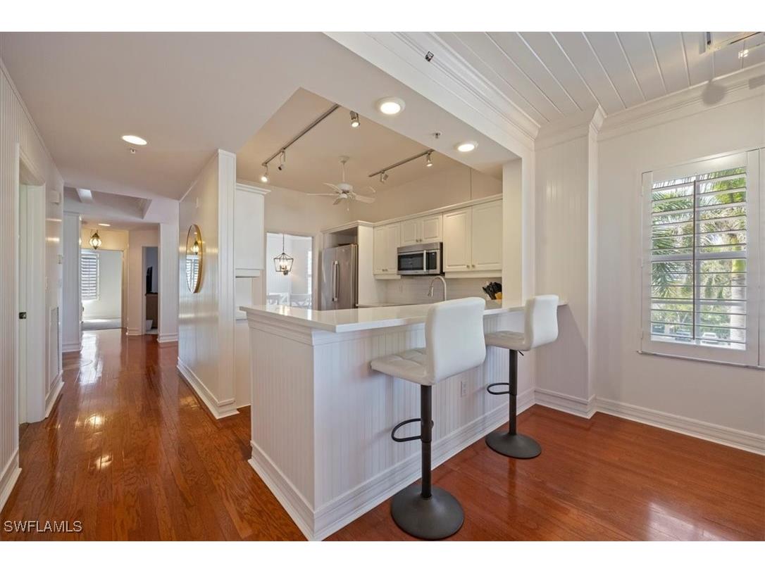 410 Bayfront Place #2301 Naples FL 34102 225070462 image5