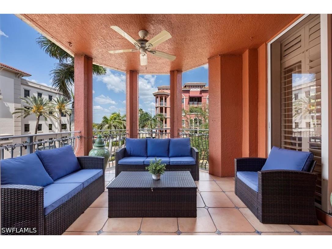 410 Bayfront Place #2301 Naples FL 34102 226018199 image1