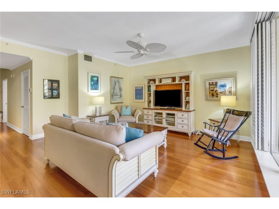 410 Bayfront Place #2303 Naples FL 34102 225018915 image4