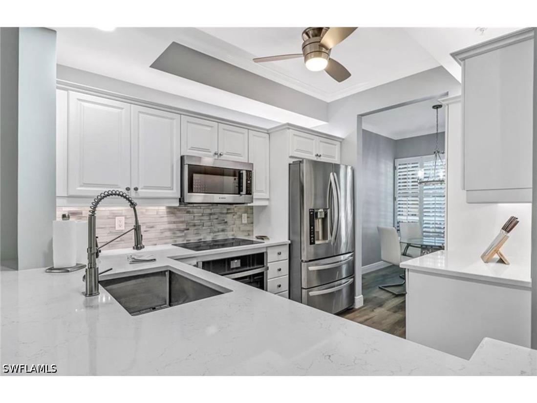 410 Bayfront Place #2307 Naples FL 34102 226022866 image5