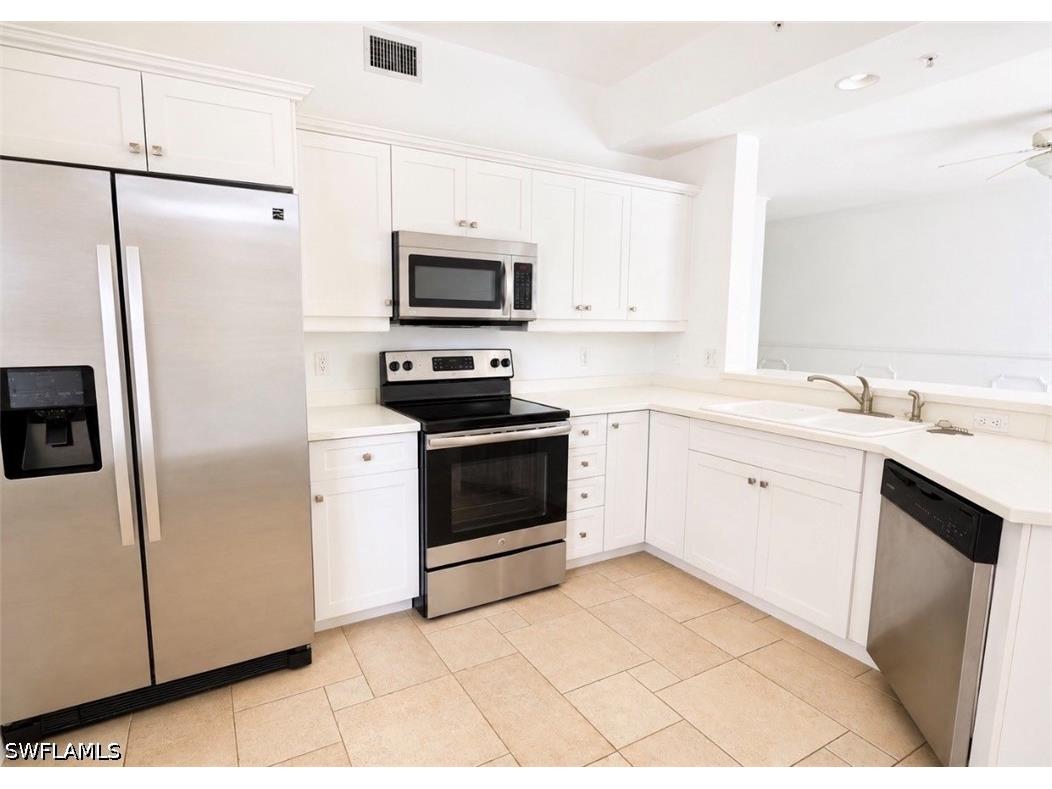 410 Bayfront Place #2308 Naples FL 34102 226022580 image3