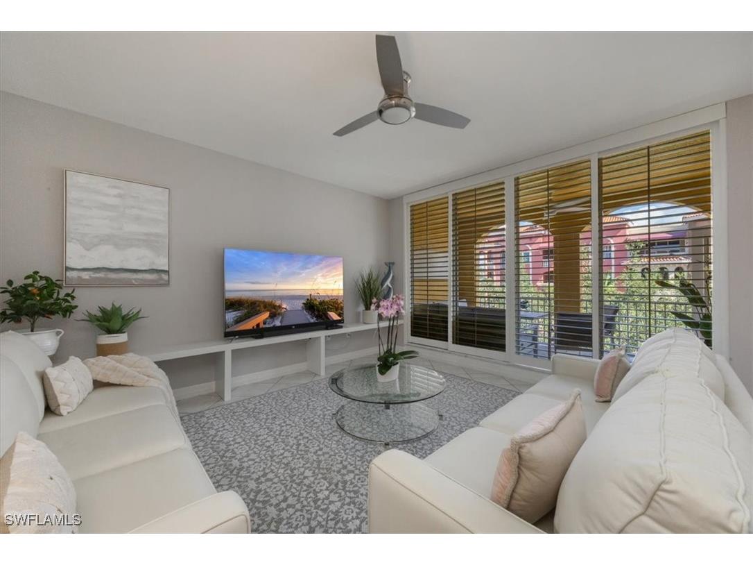 410 Bayfront Place #2403 Naples FL 34102 225078207 image1