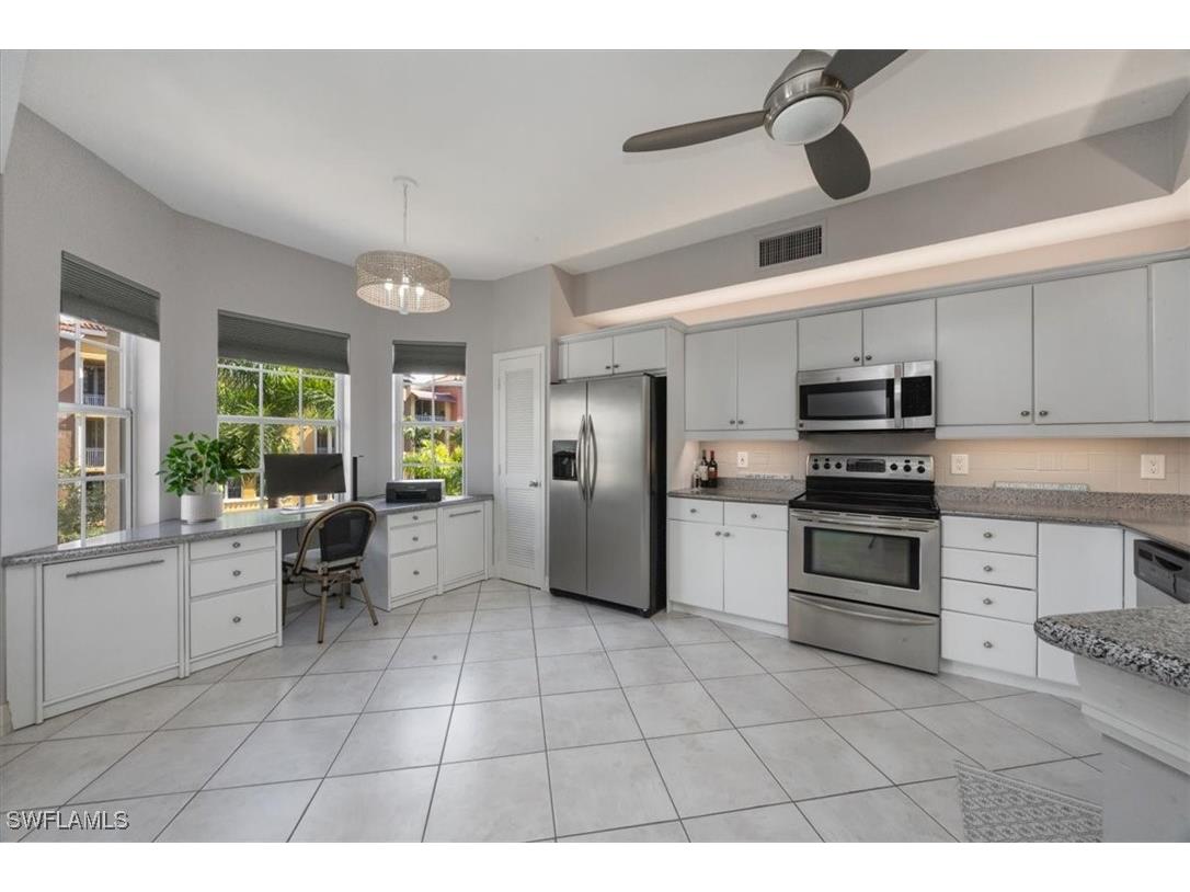 410 Bayfront Place #2403 Naples FL 34102 225078207 image5