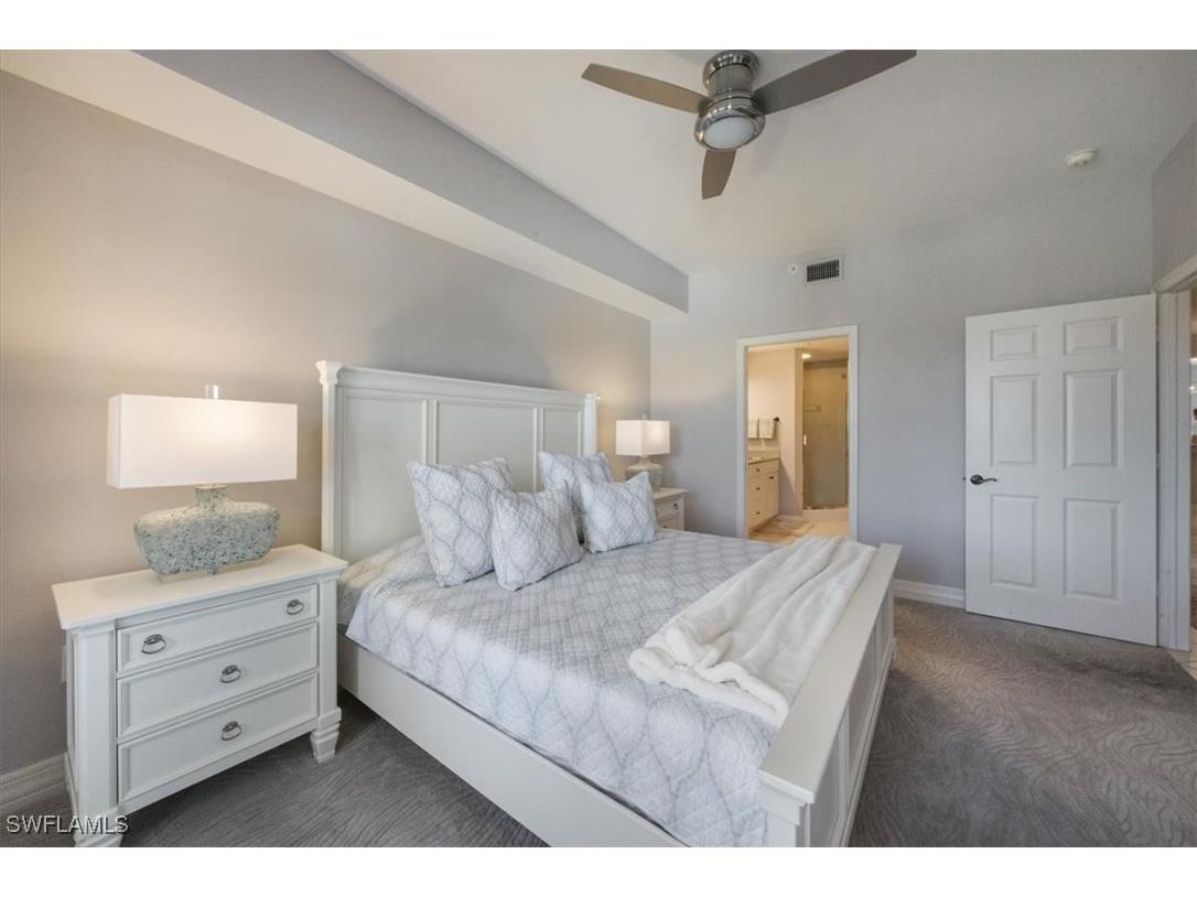 410 Bayfront Place #2403 Naples FL 34102 225078207 image8