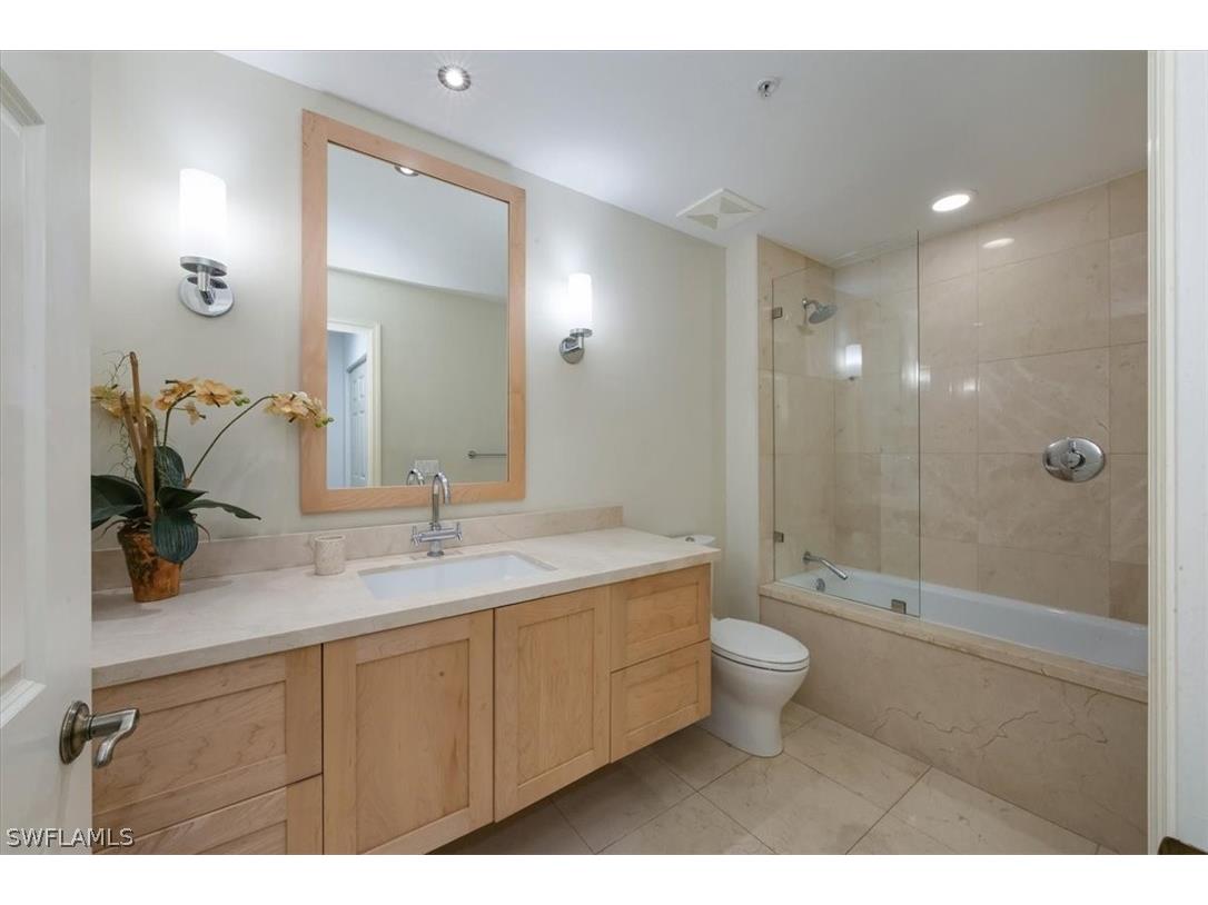 410 Bayfront Place #2405 Naples FL 34102 226007746 image10