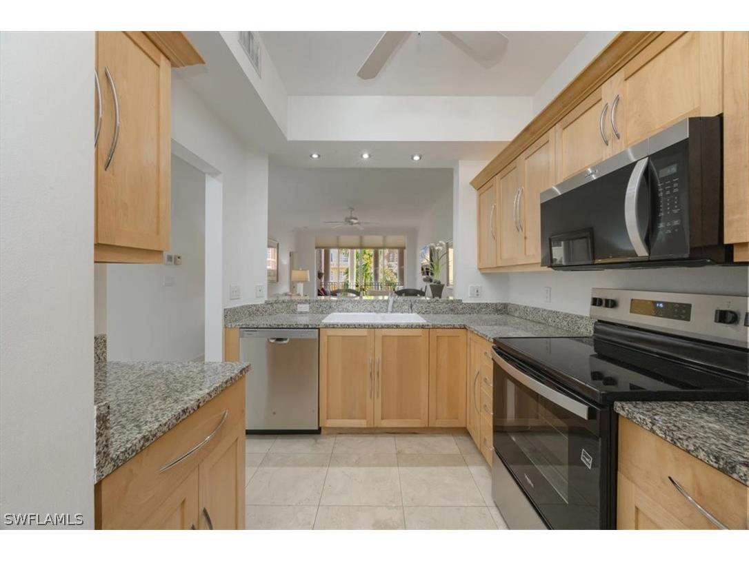 410 Bayfront Place #2405 Naples FL 34102 226007746 image5