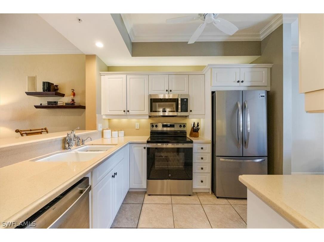 410 Bayfront Place #2407 Naples FL 34102 226007545 image7