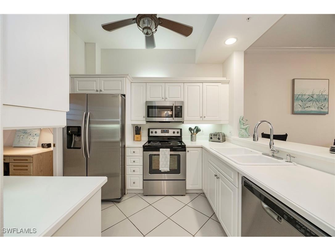 410 Bayfront Place #2502 Naples FL 34102 225066807 image4