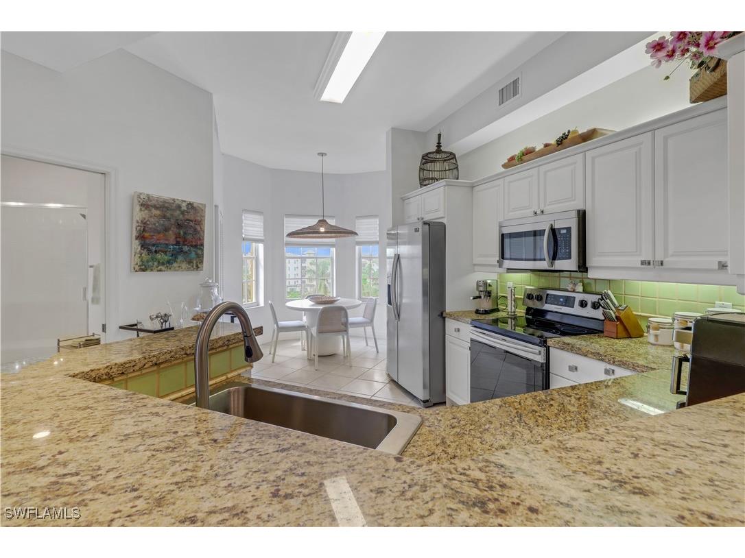 410 Bayfront Place #2509 Naples FL 34102 225075298 image5