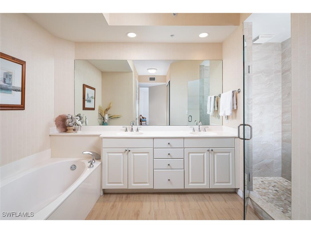 410 Flagship Drive #806 Naples FL 34108 225073947 image15