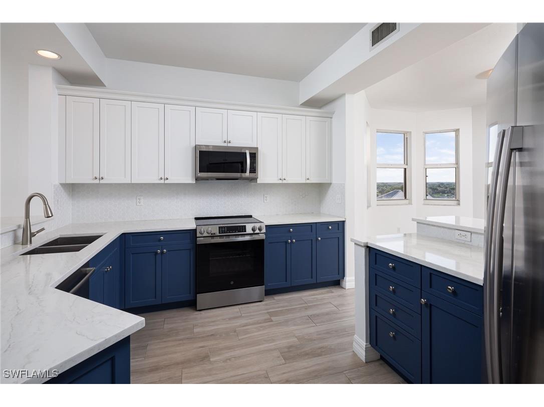 410 Flagship Drive #906 Naples FL 34108 225068260 image8