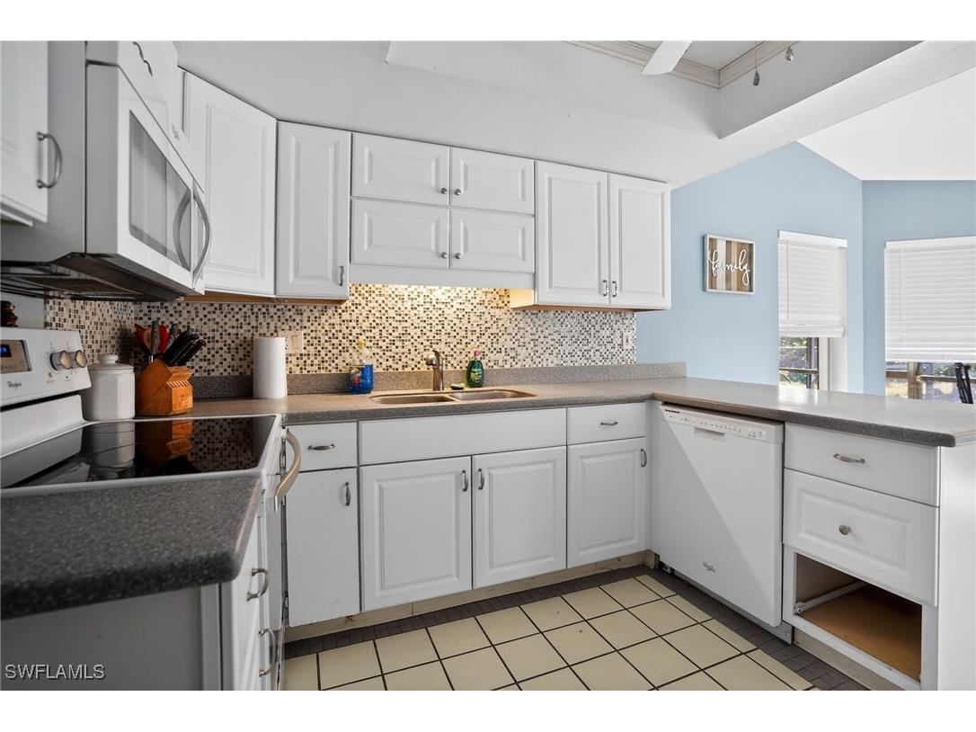 410 SE 2nd Street Cape Coral FL 33990 226001563 image3