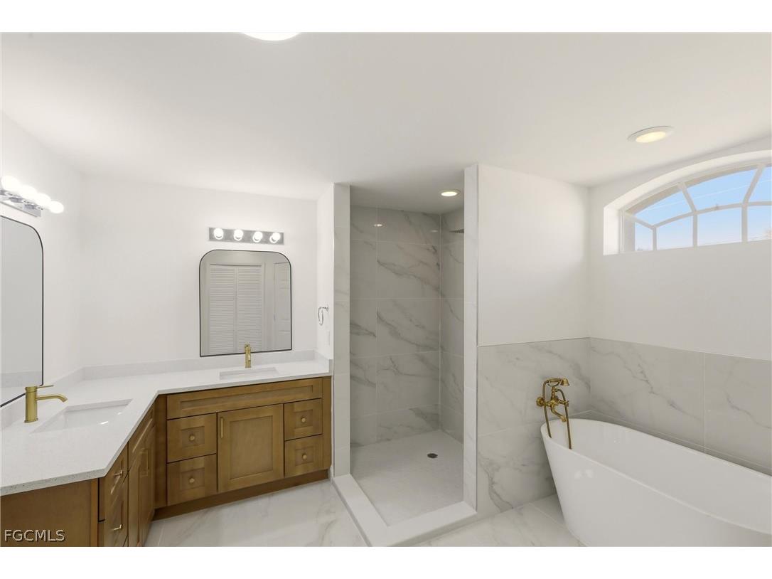 410 SE 7th Street Cape Coral FL 33990 2026012105 image22