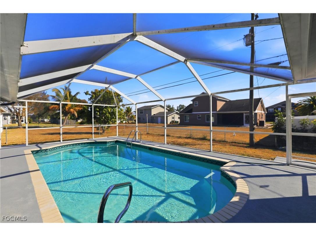 410 SE 7th Street Cape Coral FL 33990 2026012105 image43