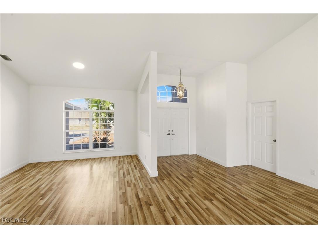 410 SE 7th Street Cape Coral FL 33990 2026012105 image6