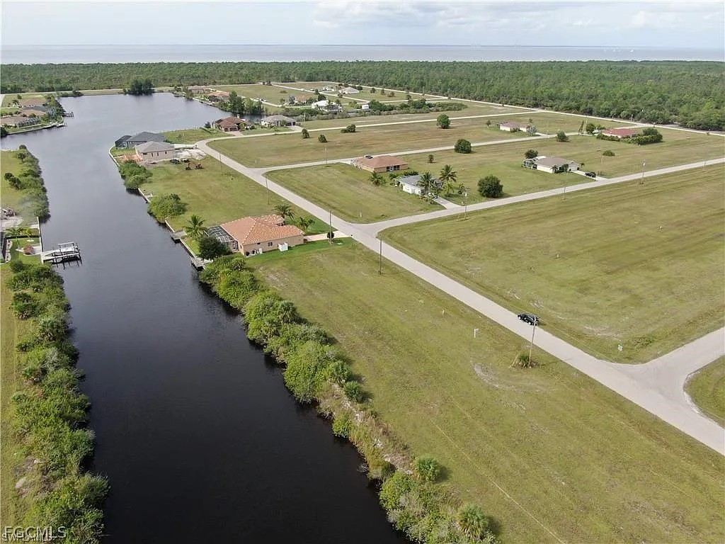 4102 NW 39th Lane Cape Coral FL 33993 2026009188 image2
