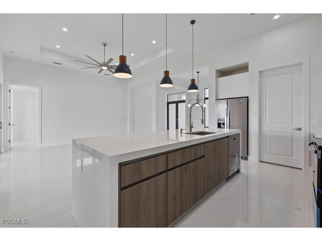 4102 NW 39th Street Cape Coral FL 33993 2025012975 image15