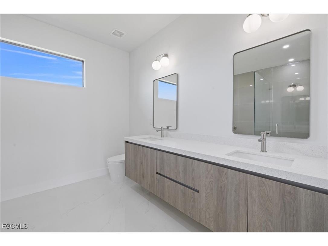 4102 NW 39th Street Cape Coral FL 33993 2025012975 image19