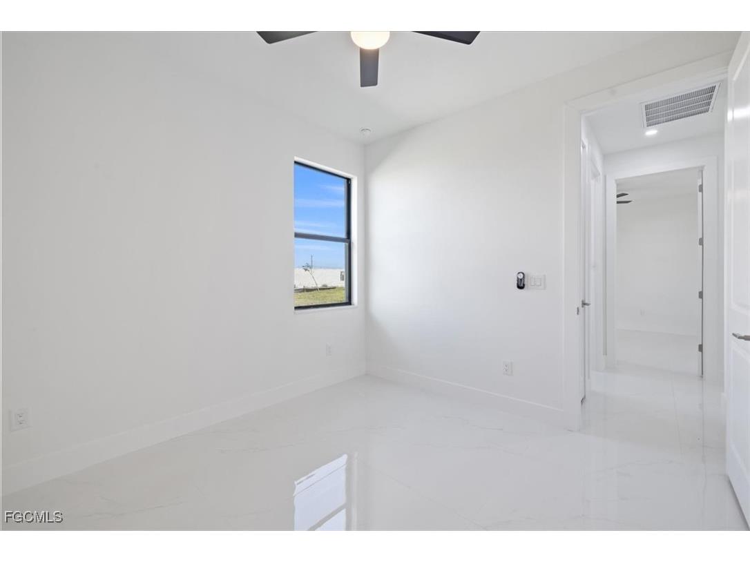 4102 NW 39th Street Cape Coral FL 33993 2025012975 image21