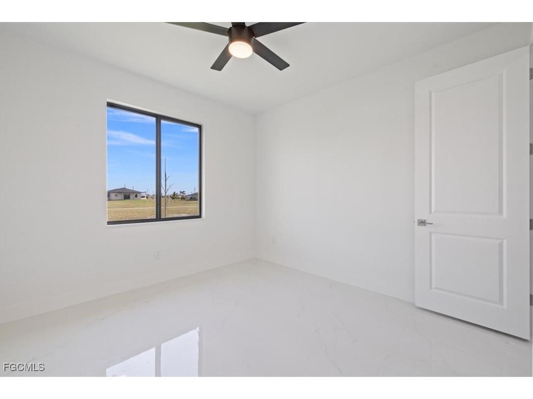 4102 NW 39th Street Cape Coral FL 33993 2025012975 image25